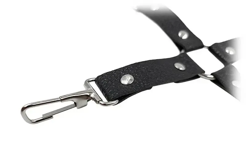 Kříž s pouty na ruce a nohy