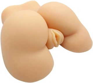 Provokativní zadeček s úzkým análem a vagínou